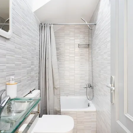 Bright & Elegant Duplex With Terrace And Pool, Just Steps From Puerto Colon Апартаменты Адехе