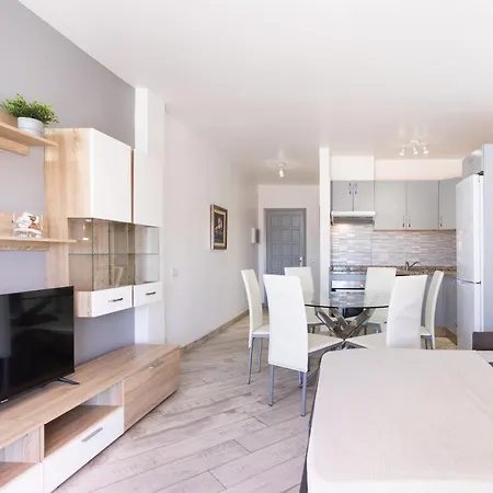 Classbnb - Bright & Spacious With Balconies Near La Pinta *
